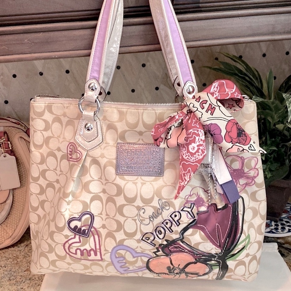 COACH poppy signature collection. Large hobo, shoulder bag, tote. # 16301